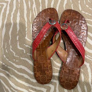 Coral Tory Burch Slides with Logo in Gold
